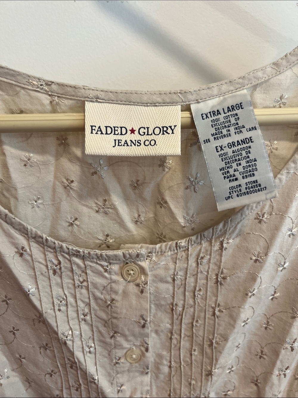 Vintage Faded Glory Cream Embroidered Sleeveless Button-Up Top - Picture 2 of 7